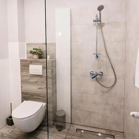 Tenis Park Advantage 3*