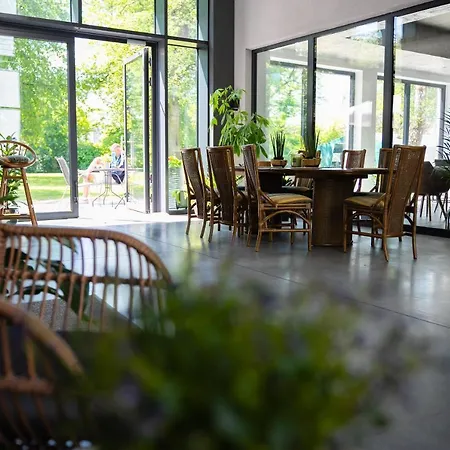 Tenis Park Advantage Bed & Breakfast *