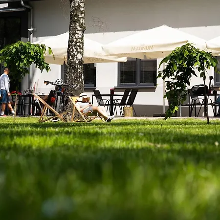 Alojamento de Acomodação e Pequeno-almoço Tenis Park Advantage 3*