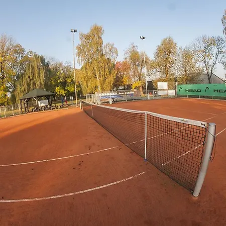 Alojamento de Acomodação e Pequeno-almoço Tenis Park Advantage