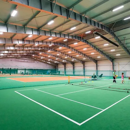 Tenis Park Advantage 3*