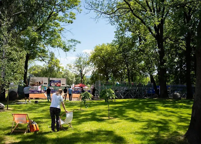 Tenis Park Advantage 3*